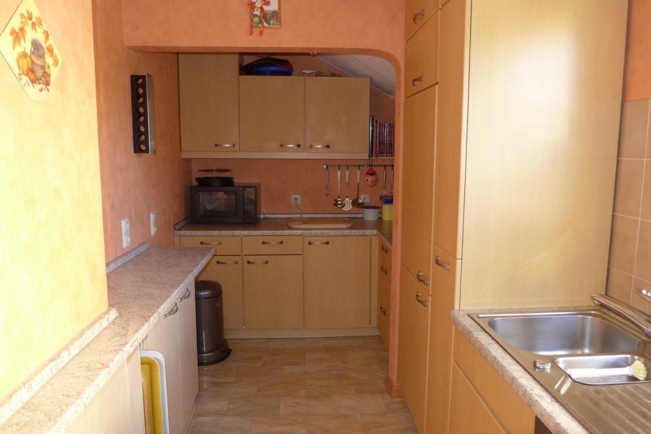 Messe Cgn/Dus Grossraeumige Wohnung In Guter Verkehrslage Leverkusen Exterior foto
