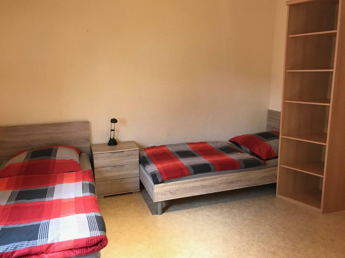 Messe Cgn/Dus Grossraeumige Wohnung In Guter Verkehrslage Leverkusen Exterior foto